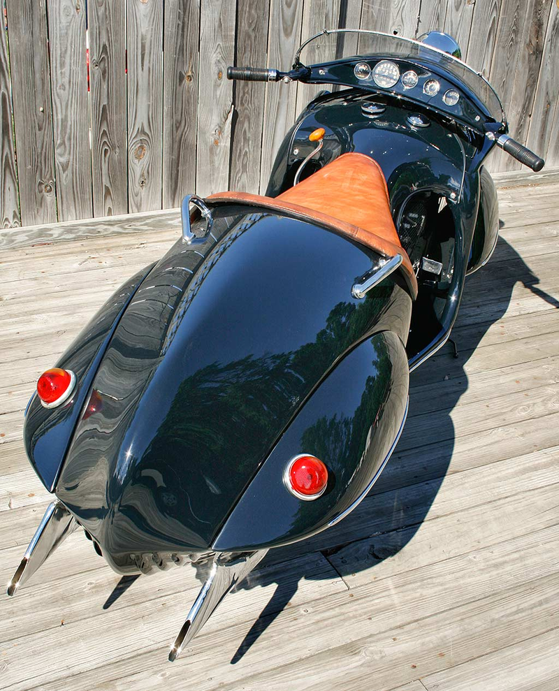 Illustration for article titled Art Deco Motorvelocipede.